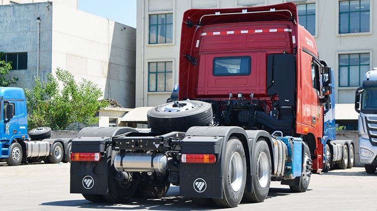 Foton Truck Price Auman GTL Truck Tractor for Sale in Guam Guhgt