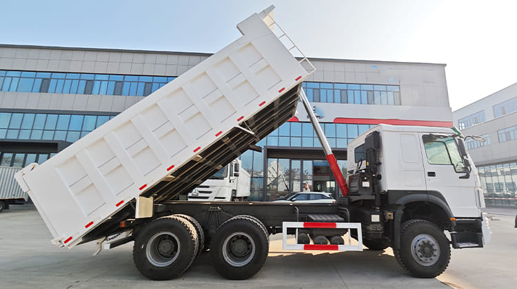 Howotruck 10 Wheeler Used Dump Trucks for Sale in Guam Agana