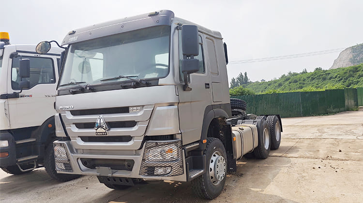 Sinotruk Howo 6X4 400HP Used Tractor Trucks for Sale Near Me in Guam