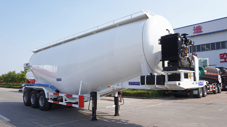 Tri Axle Cement Bulker Truck Trailer Carrier in Guam