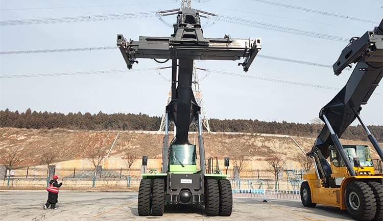 XCMG Reach Stacker Machine 45 Ton Price Manufacturers for Sale in Mexico