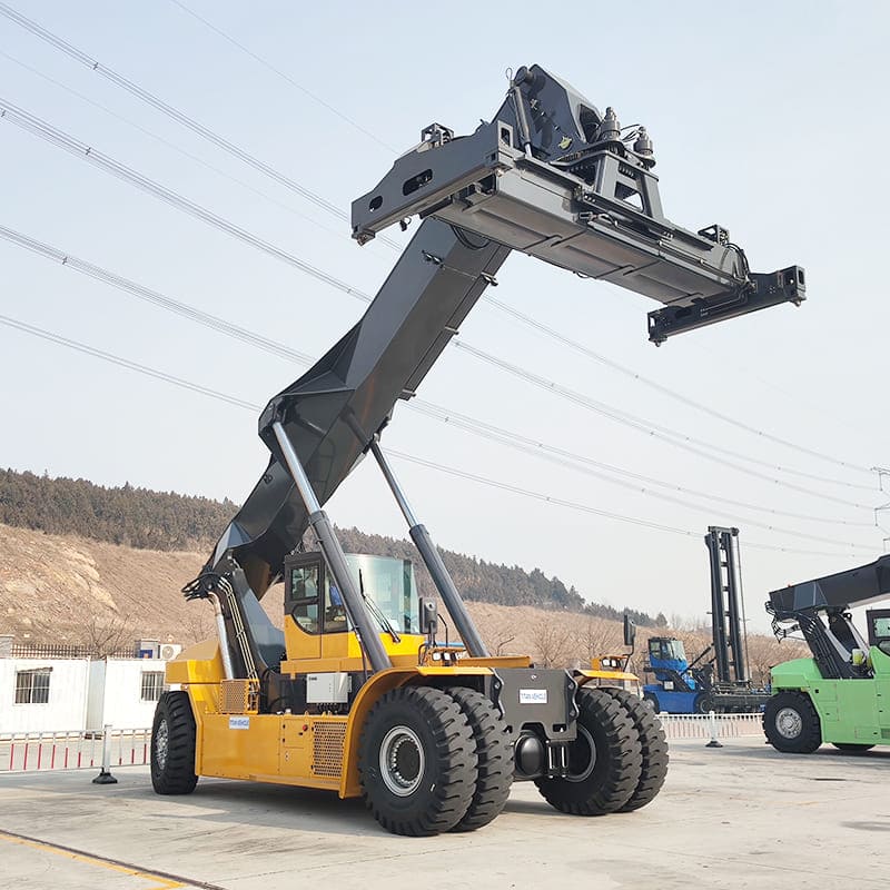 RS45 31CH Electric Reachstackers
